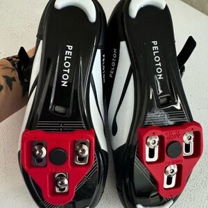 Women’s Peloton Cycle Shoe size 38( size 7)